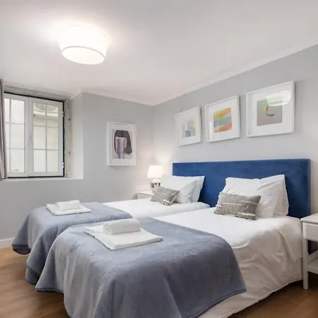 Appartement Fanqueiros 96 - Balcony Over *